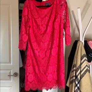 Bold magenta lace dress!